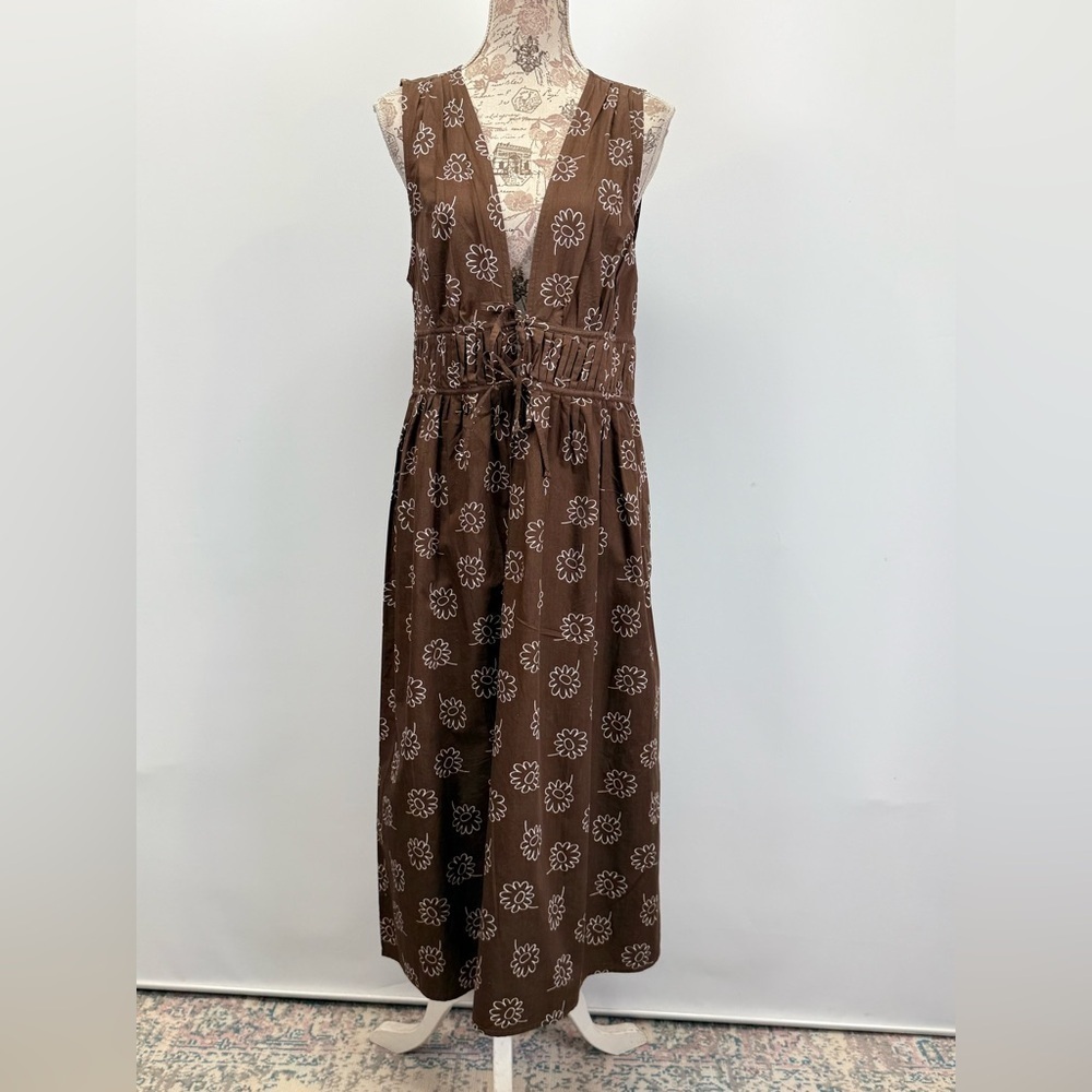 FAITHFUL the BRAND Chocolate brown MARTA daisy print deep V Midi Dress size 8 - Picture 3 of 14